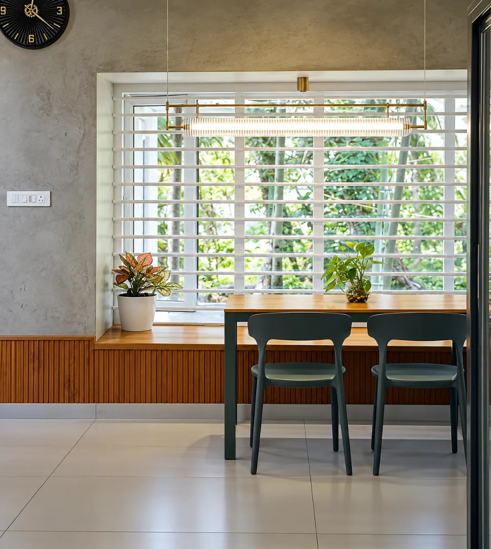 Tiny tropical house inetrior