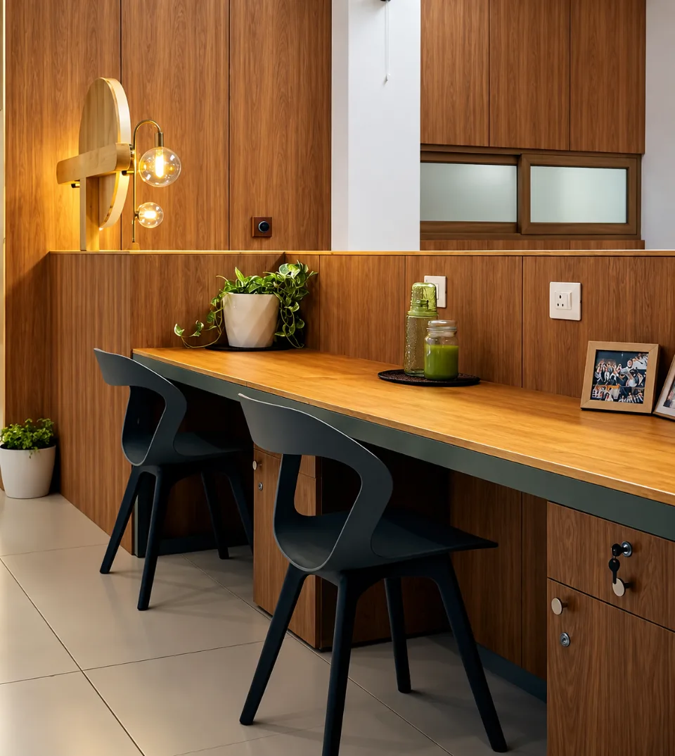 Tiny tropical house inetrior